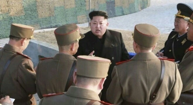 ??? : 가까이 오지마 !! ㅇㅎ짓 하려는거지!! ㅇㄹ 만화처럼...