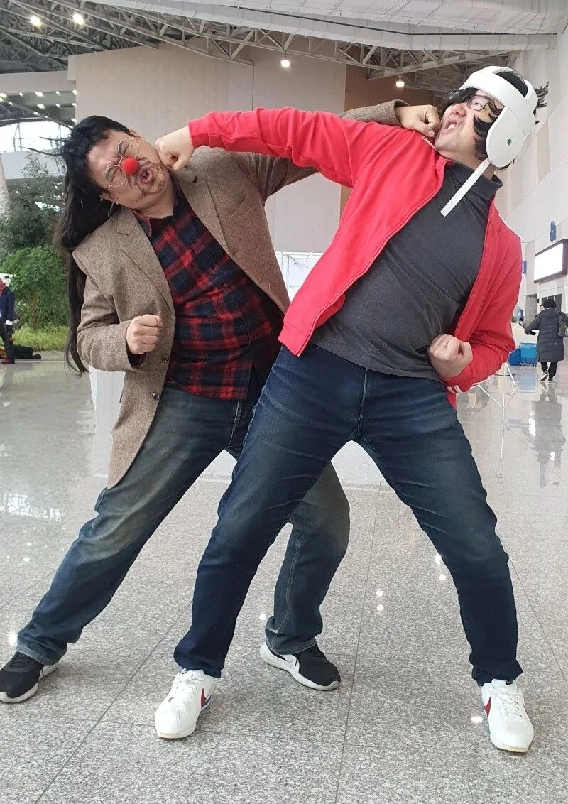 한국팬의 코스프레에 감동한 일본 만화 작가
